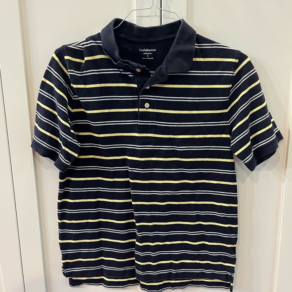 Croft & Barrow Polo Shirt. Small.